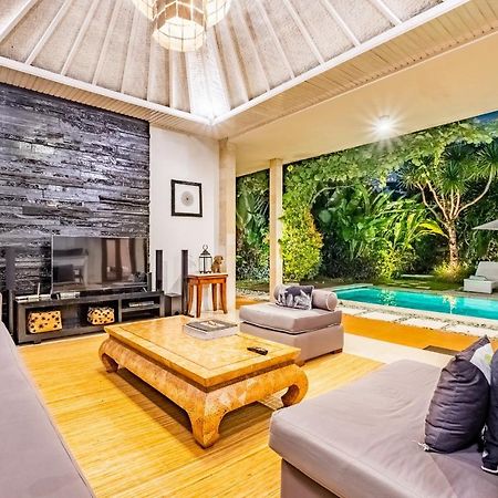 Central Seminyak Villa Martini المظهر الخارجي الصورة