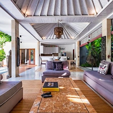 Central Seminyak Villa Martini المظهر الخارجي الصورة