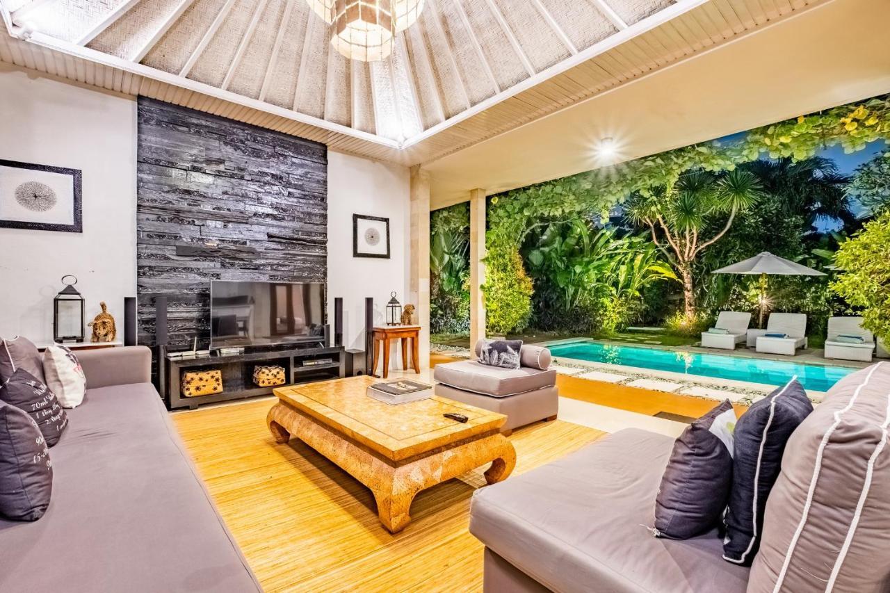 Central Seminyak Villa Martini المظهر الخارجي الصورة