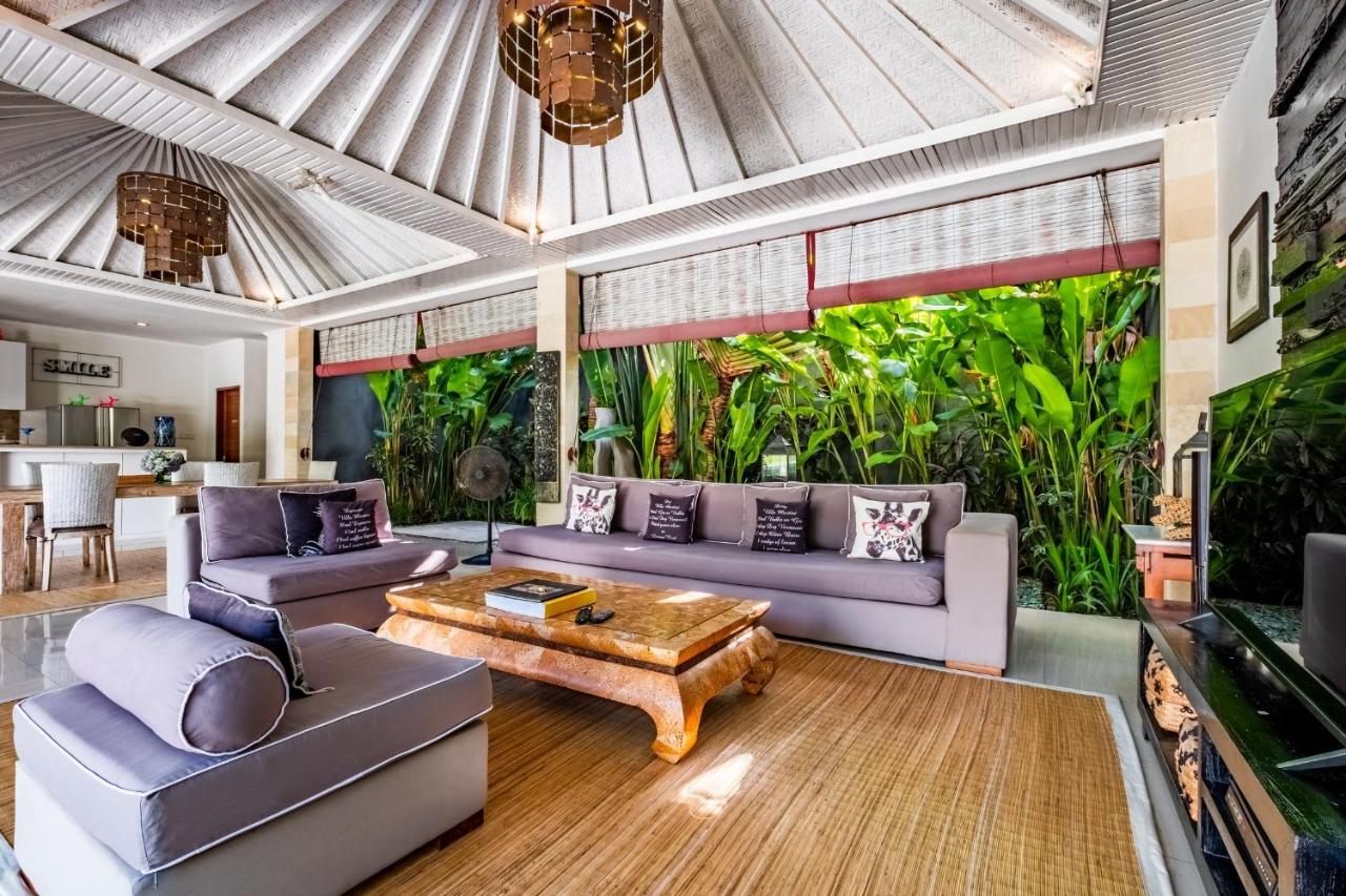 Central Seminyak Villa Martini المظهر الخارجي الصورة