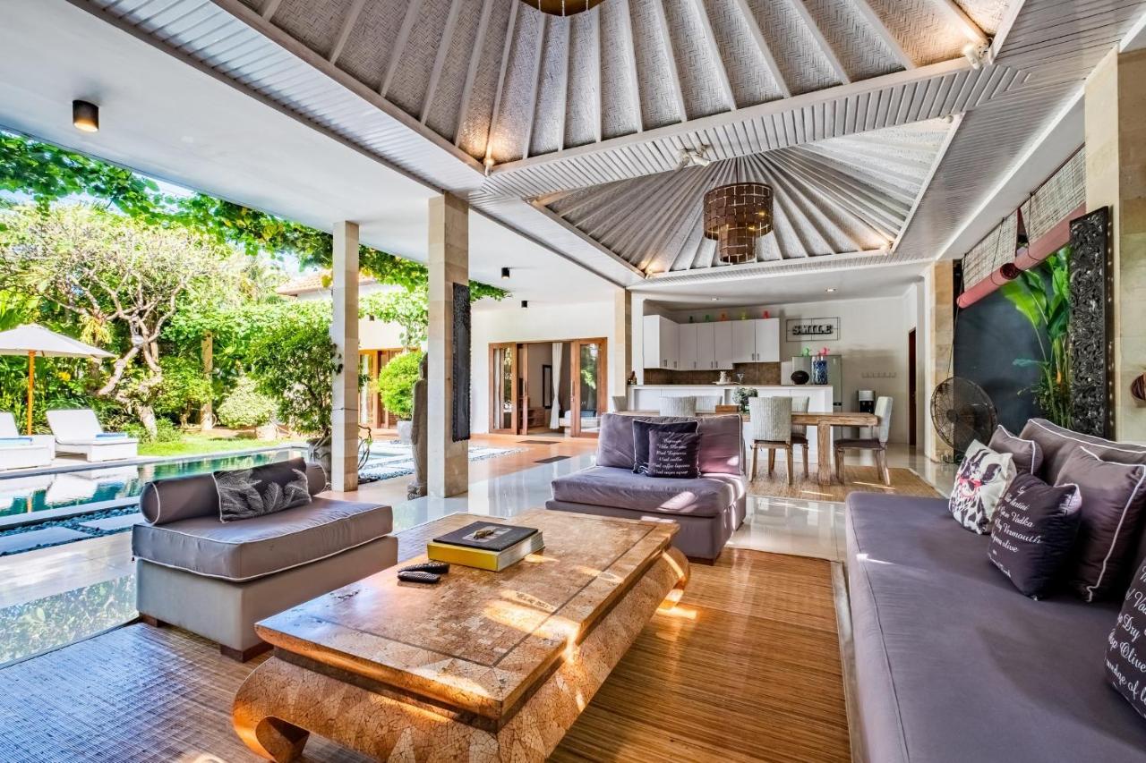 Central Seminyak Villa Martini المظهر الخارجي الصورة