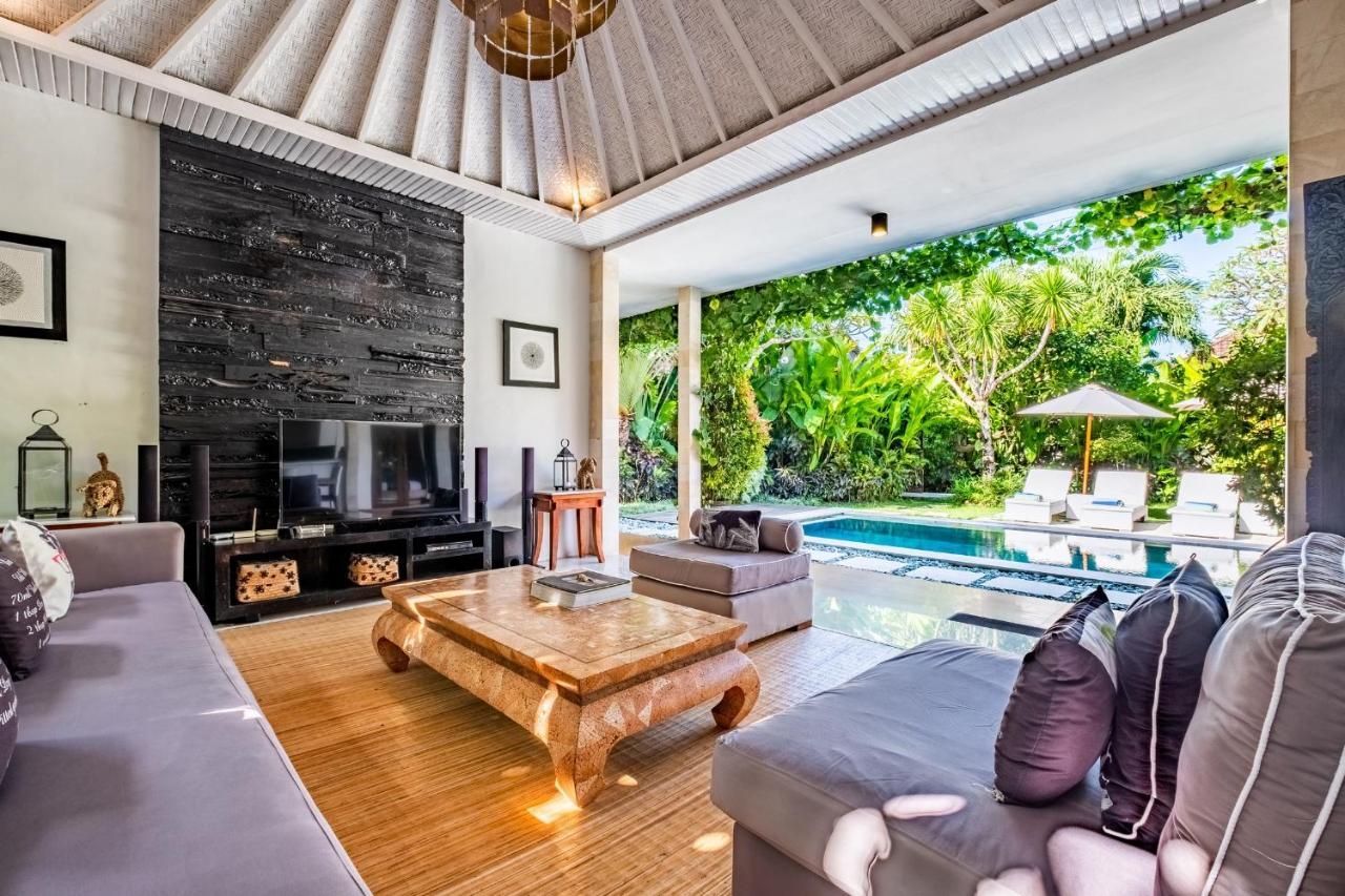 Central Seminyak Villa Martini المظهر الخارجي الصورة