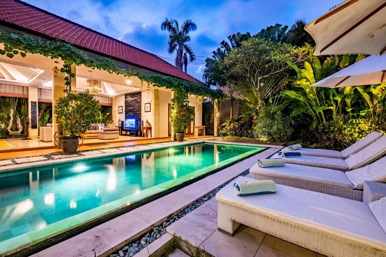 Central Seminyak Villa Martini المظهر الخارجي الصورة